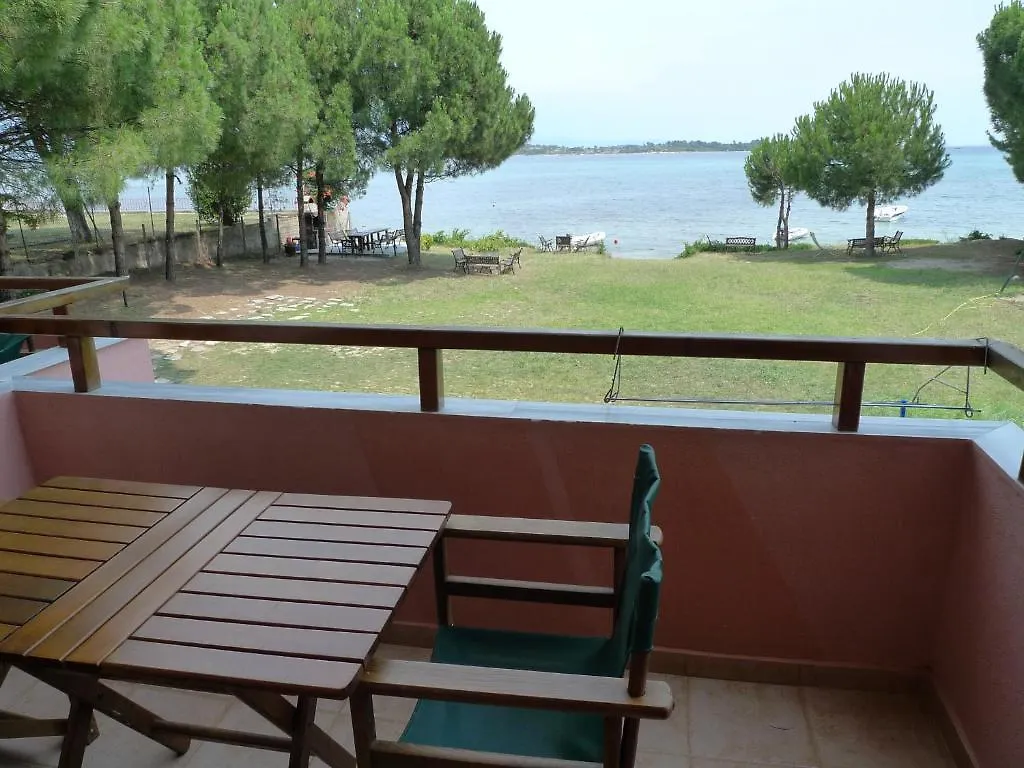 Studios Efi Beach 沃尔沃罗 公寓
