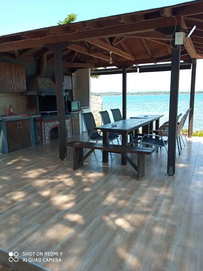 Studios Efi Beach Vourvourou