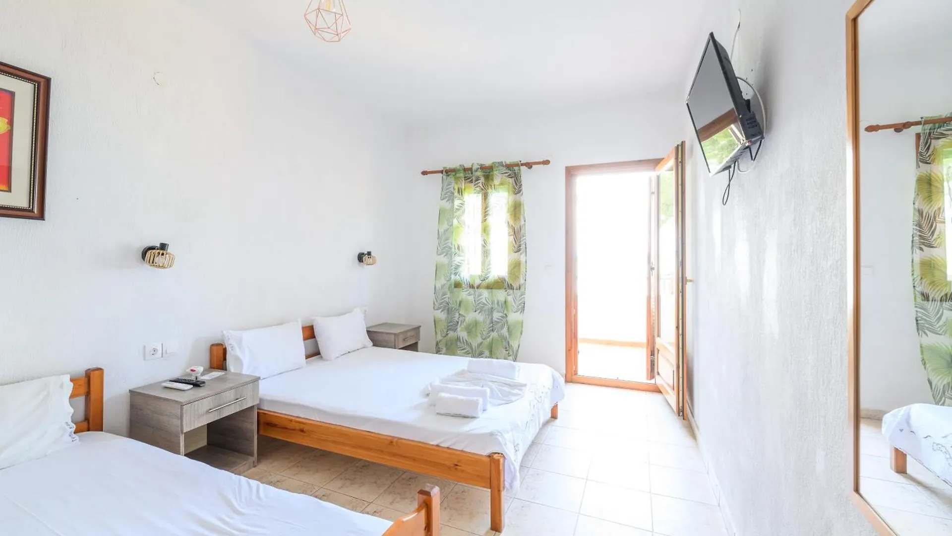 Studios Efi Beach Vourvourou