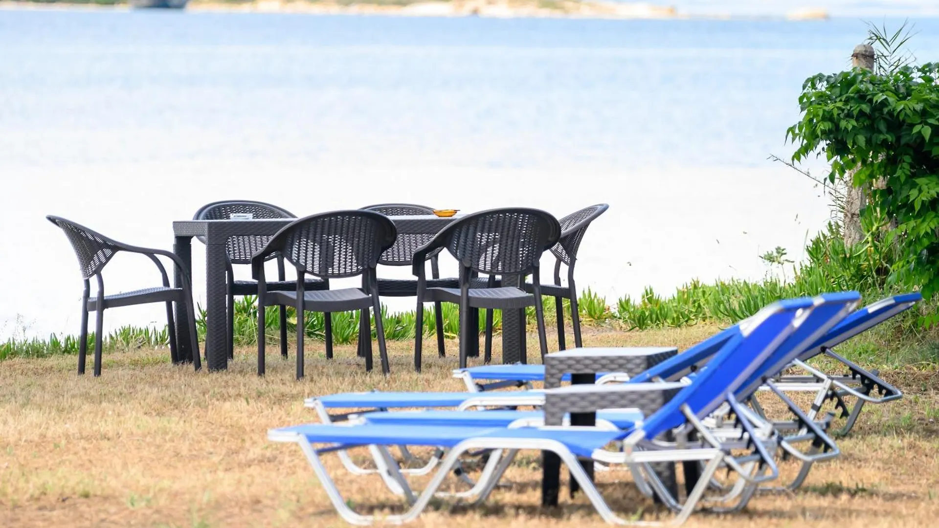 Studios Efi Beach Vourvourou Apartment